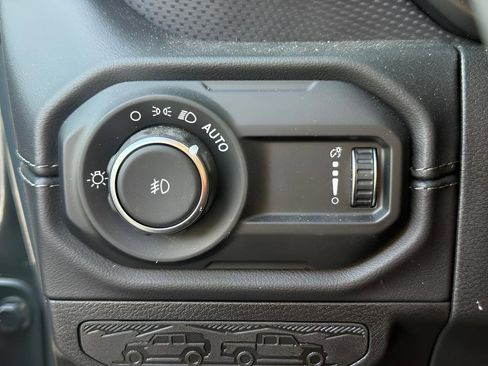 Used 2024 Jeep Wrangler Rubicon AWD/4WD image 24