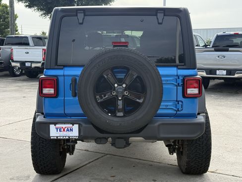 Used 2022 Jeep Wrangler Unlimited Sport AWD/4WD image 6