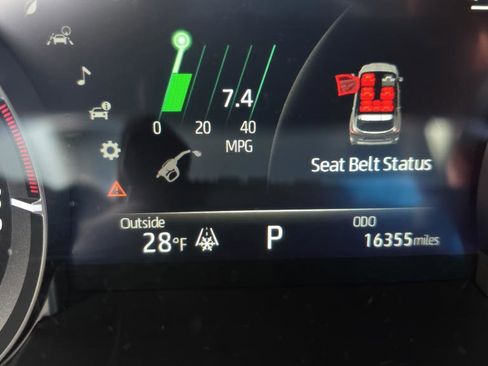 Used 2023 Toyota Highlander XLE image 20