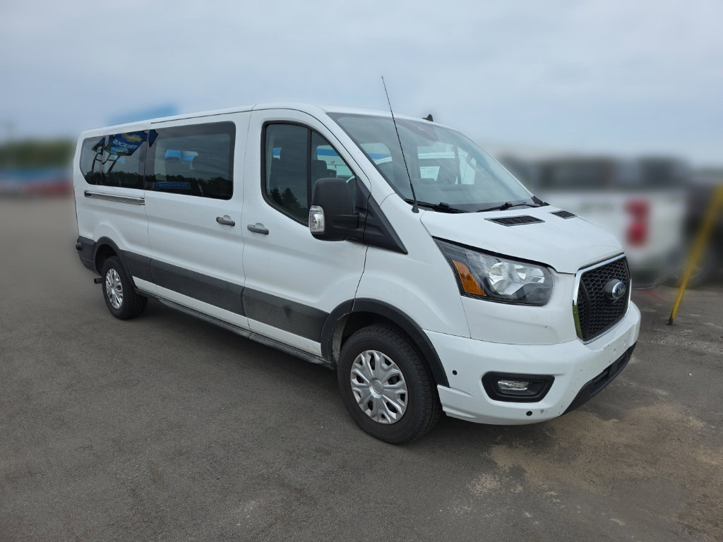 Used 2024 Ford Transit 350 XLT RWD image 3