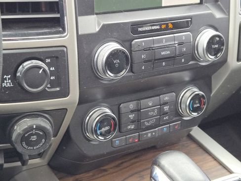 Used 2009 Ford F150 XLT image 27