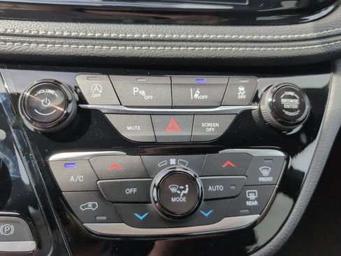 New 2026 Chrysler Pacifica Select image 26