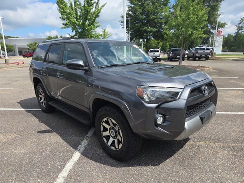 Used 2018 Toyota 4Runner TRD Off-Road AWD/4WD image 1