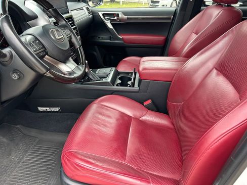 Used 2023 Lexus GX 460 Luxury w/ Sport Design Package AWD/4WD image 11