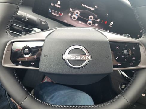 New 2025 Nissan Murano SV image 17