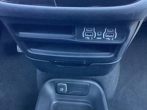 Certified 2023 Chrysler Pacifica Touring-L w/ S Appearance Package AWD/4WD image 30