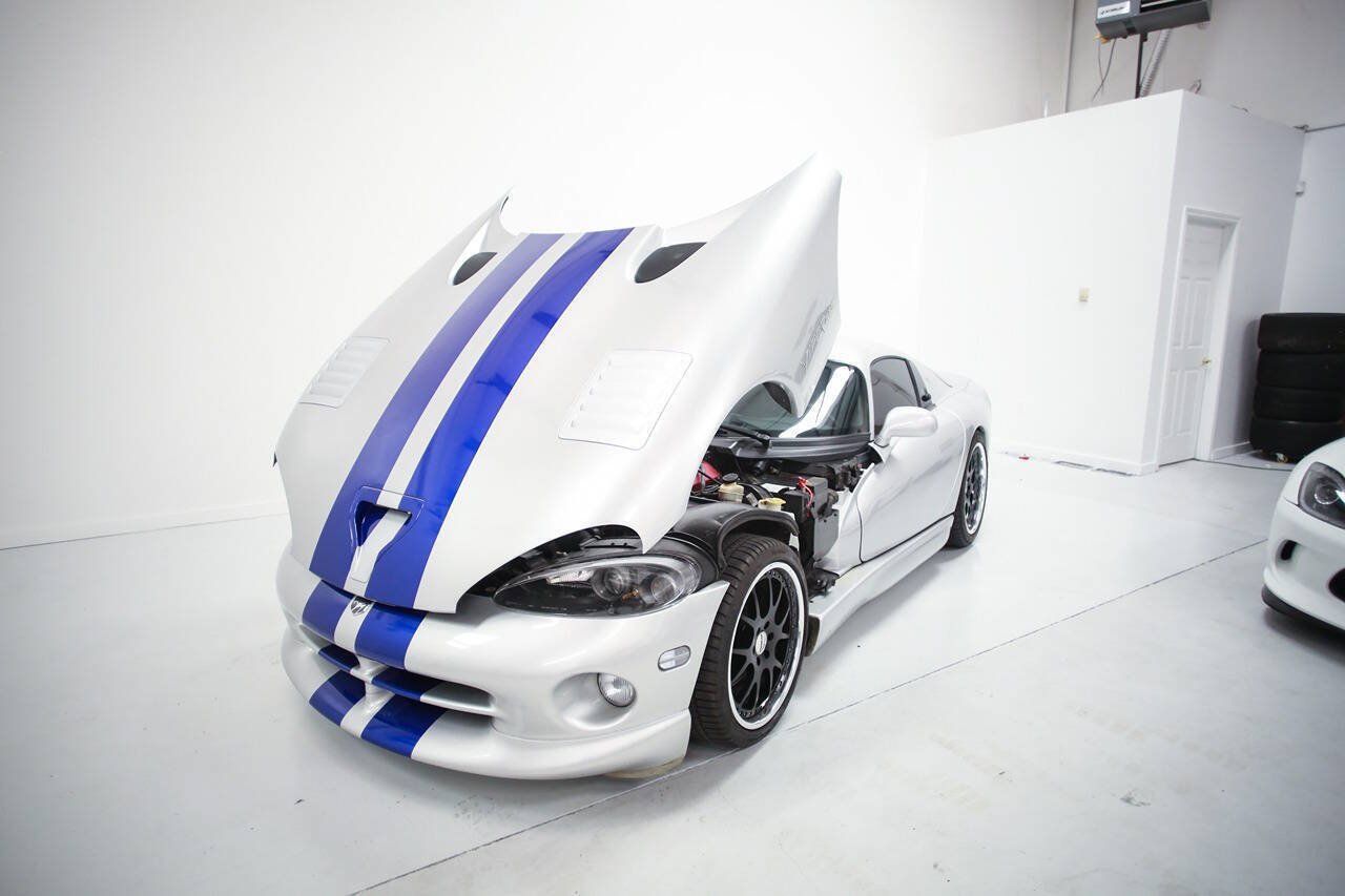 Used 1999 Dodge Viper GTS RWD image 24