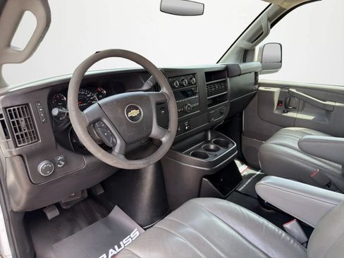 Used 2017 Chevrolet Express 2500 RWD image 14
