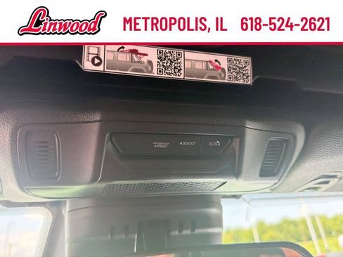 Used 2025 Jeep Wrangler Sport AWD/4WD image 37