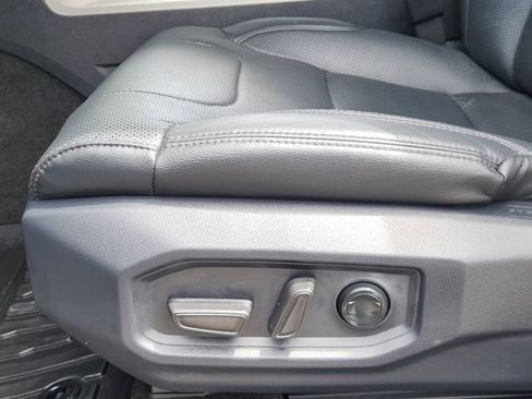 Used 2023 Toyota Tundra Limited AWD/4WD image 21