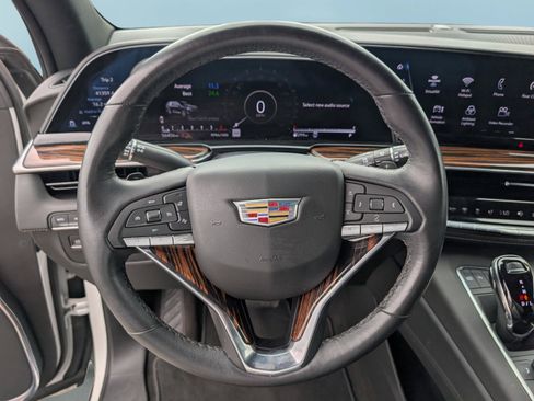 Used 2023 Cadillac Escalade Luxury AWD/4WD image 21