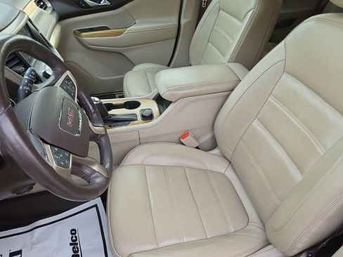 Used 2017 GMC Acadia Denali w/ Technology Package image 29