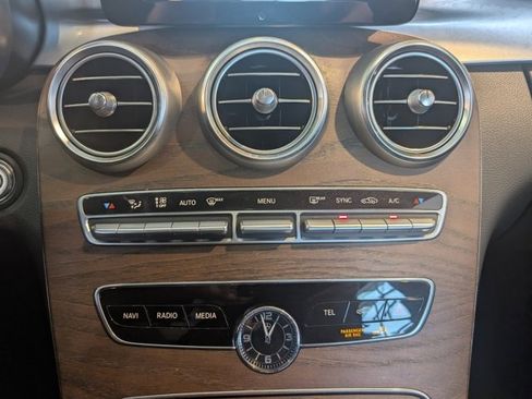 Used 2019 Mercedes-Benz C 300 4MATIC Sedan image 21