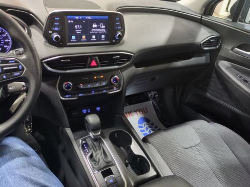 Used 2020 Hyundai Santa Fe SE FWD image 25