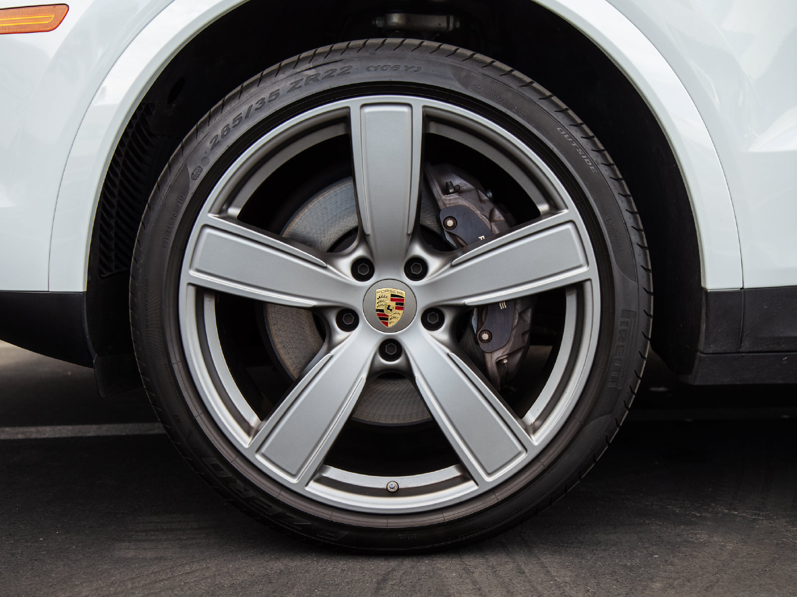 Certified 2023 Porsche Cayenne Platinum Edition AWD/4WD image 12