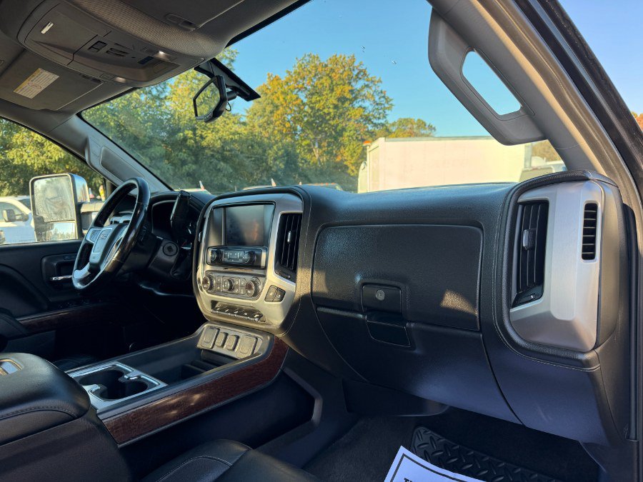 Used 2018 GMC Sierra 3500 SLT AWD/4WD image 19