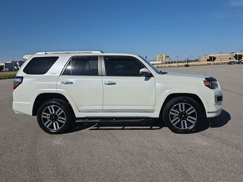 Used 2022 Toyota 4Runner Limited w/ Convenience Package (TMS) AWD/4WD image 14