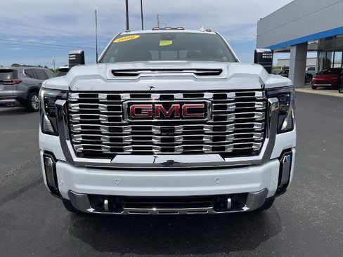 New 2026 GMC Sierra 2500 Denali w/ Denali Reserve Package AWD/4WD image 12