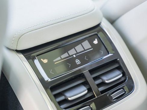 New 2026 Volvo XC60 B5 Ultra w/ Protection Package Premier image 33