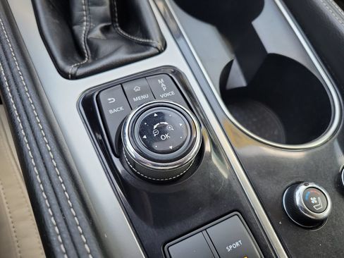 Used 2018 Nissan Maxima Platinum FWD image 27