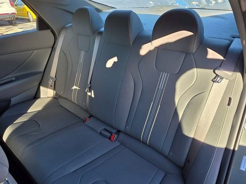 Certified 2025 Hyundai Elantra Sport image 12