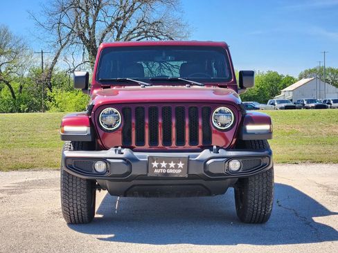 Used 2021 Jeep Wrangler Unlimited Sahara image 2