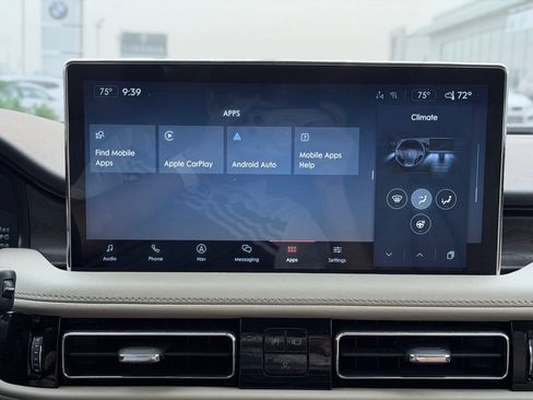 Certified 2023 Lincoln Nautilus Reserve w/ Luxury Package AWD/4WD image 40