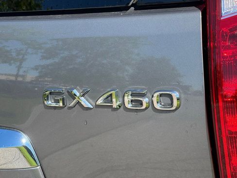 Used 2011 Lexus GX 460 w/ Comfort Plus Pkg AWD/4WD image 9