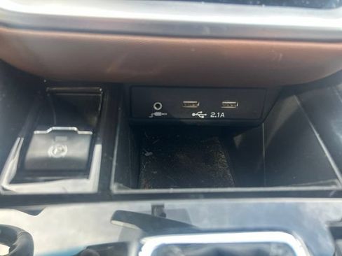 Used 2021 Subaru Outback Touring AWD/4WD image 24