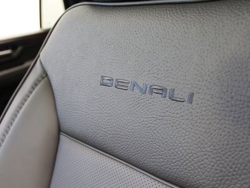 New 2026 GMC Yukon Denali image 31