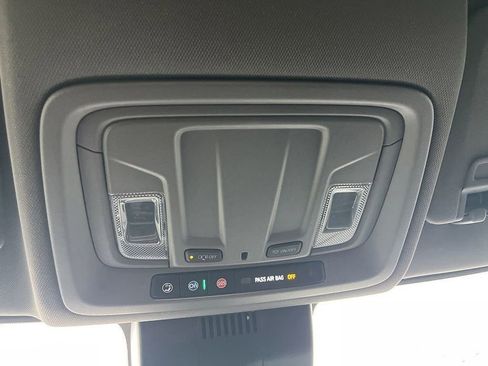 Used 2022 Chevrolet Silverado 1500 RST image 38