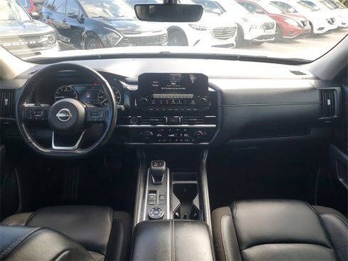Used 2023 Nissan Pathfinder SL w/ Lighting Package (N92) image 15