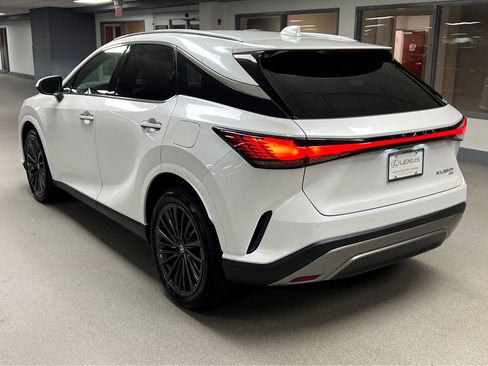 Certified 2026 Lexus RX 350h AWD/4WD image 5