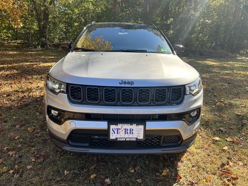 New 2026 Jeep Compass Limited w/ Sun, Sound & Navigation Group image 8