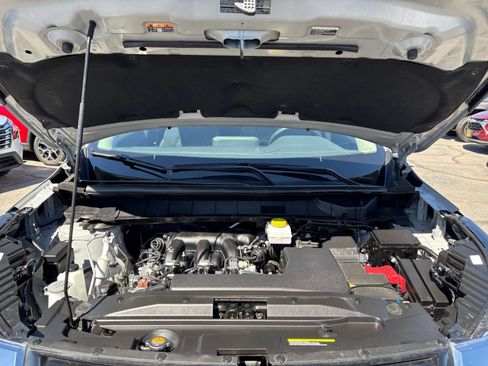 Used 2025 Nissan Pathfinder SV AWD/4WD image 35