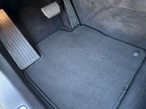 Certified 2025 Volvo XC60 B5 Plus image 17