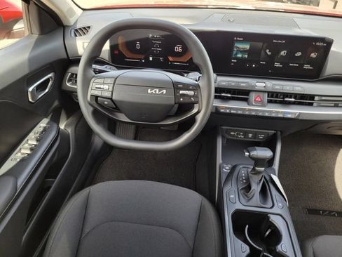 New 2026 Kia K4 FWD image 12