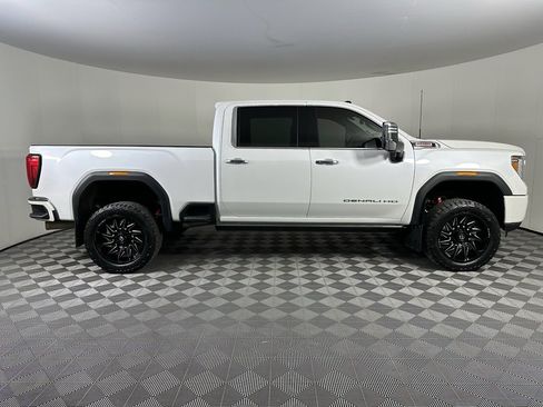 Used 2022 GMC Sierra 3500 Denali w/ Denali Ultimate Package image 9
