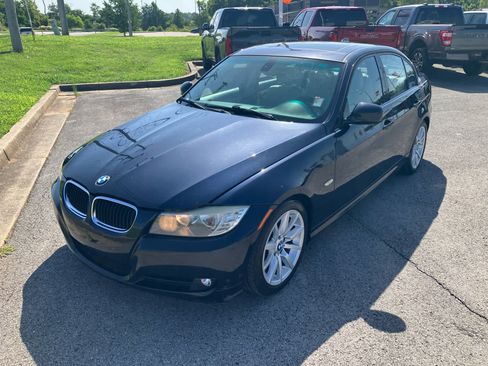 Used 2010 BMW 328i Sedan RWD image 3