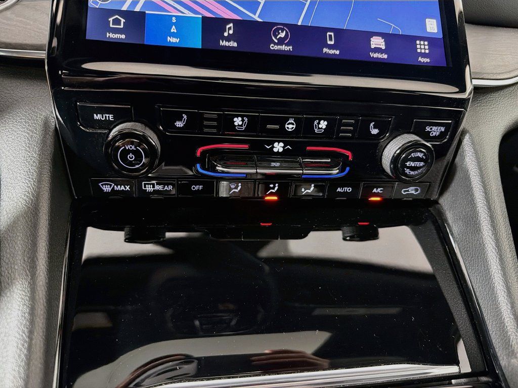 Used 2023 Jeep Grand Cherokee Overland AWD/4WD image 16