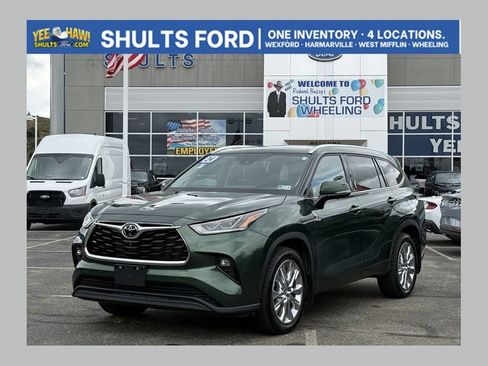 Used 2024 Toyota Highlander Limited AWD/4WD image 1
