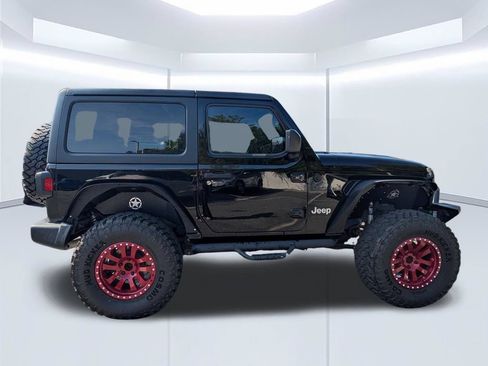 Used 2019 Jeep Wrangler Sport AWD/4WD image 3