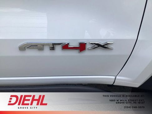 Used 2024 GMC Canyon AT4X AWD/4WD image 10