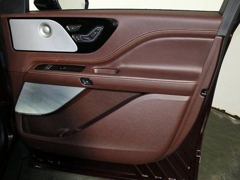 Used 2023 Lincoln Aviator Black Label w/ Class IV Trailer Tow Package image 35