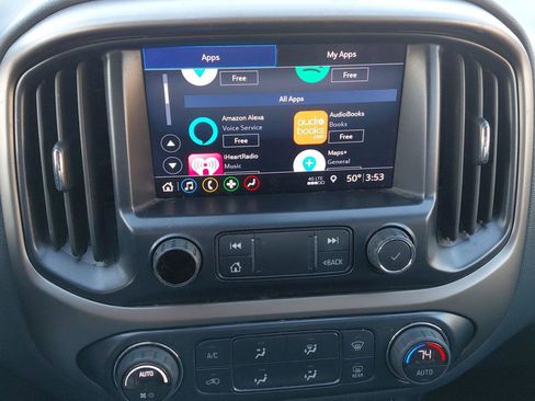 Used 2019 Chevrolet Colorado Z71 image 14