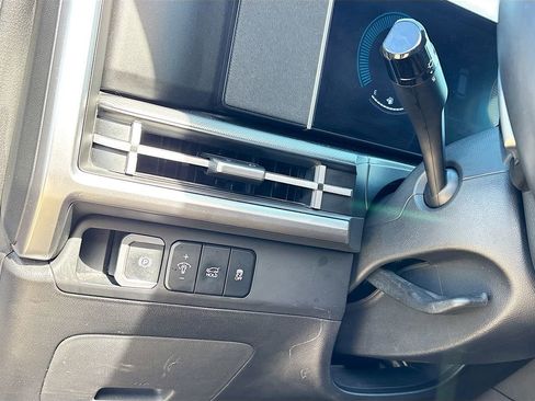 Used 2025 Hyundai Santa Fe SEL image 10