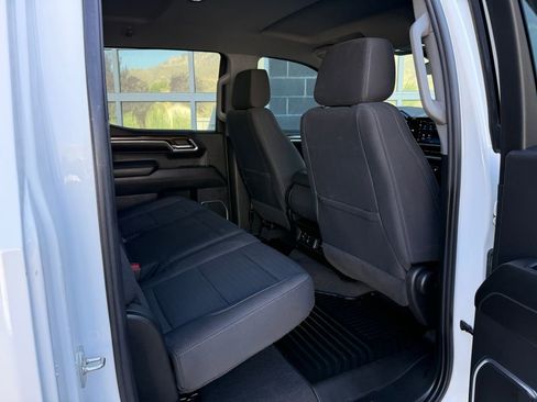 Used 2023 Chevrolet Silverado 1500 RST w/ Z71 Off-Road Package AWD/4WD image 39