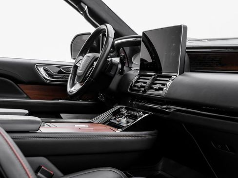 Used 2022 Lincoln Navigator L Black Label image 24