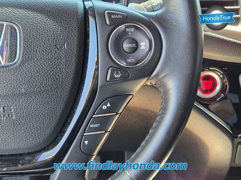 Certified 2018 Honda Pilot Touring image 29