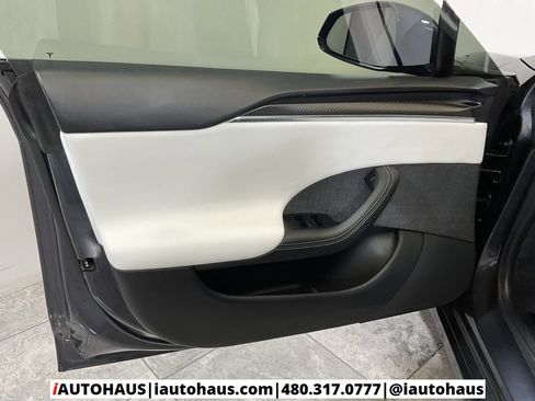 Used 2022 Tesla Model S Plaid image 42